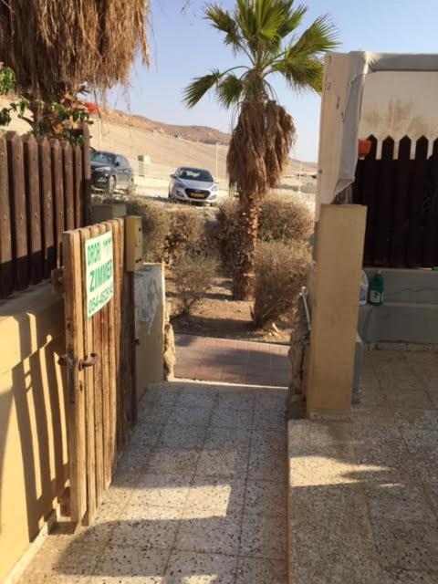 הבית של דרורי Неве-Зогар Екстер'єр фото